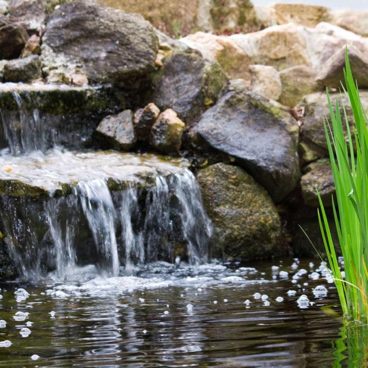 Solar Cascade & Waterfall Pumps