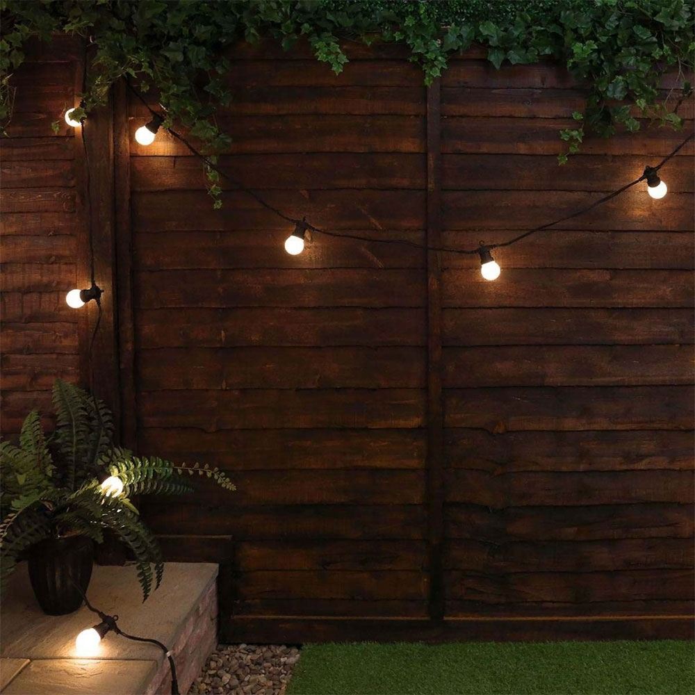Outdoor Festoon Lights Connectable Frosted Bulb draped on fence