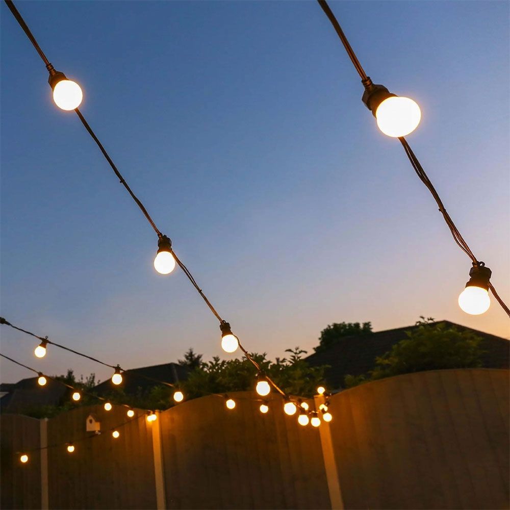 Outdoor Festoon Lights Connectable Frosted Bulb in garden
