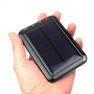 Elite solar phone charger from PowerBee