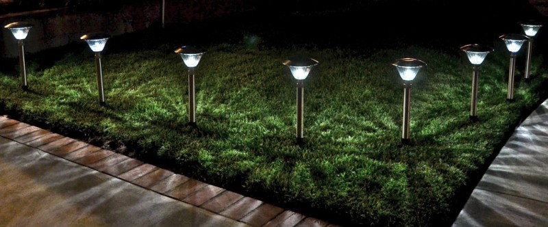 The Powerbee guide to buying solar garden lights