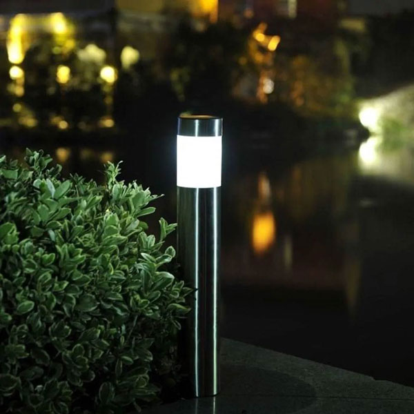 Solar Post Lights for Pathways and Gardens